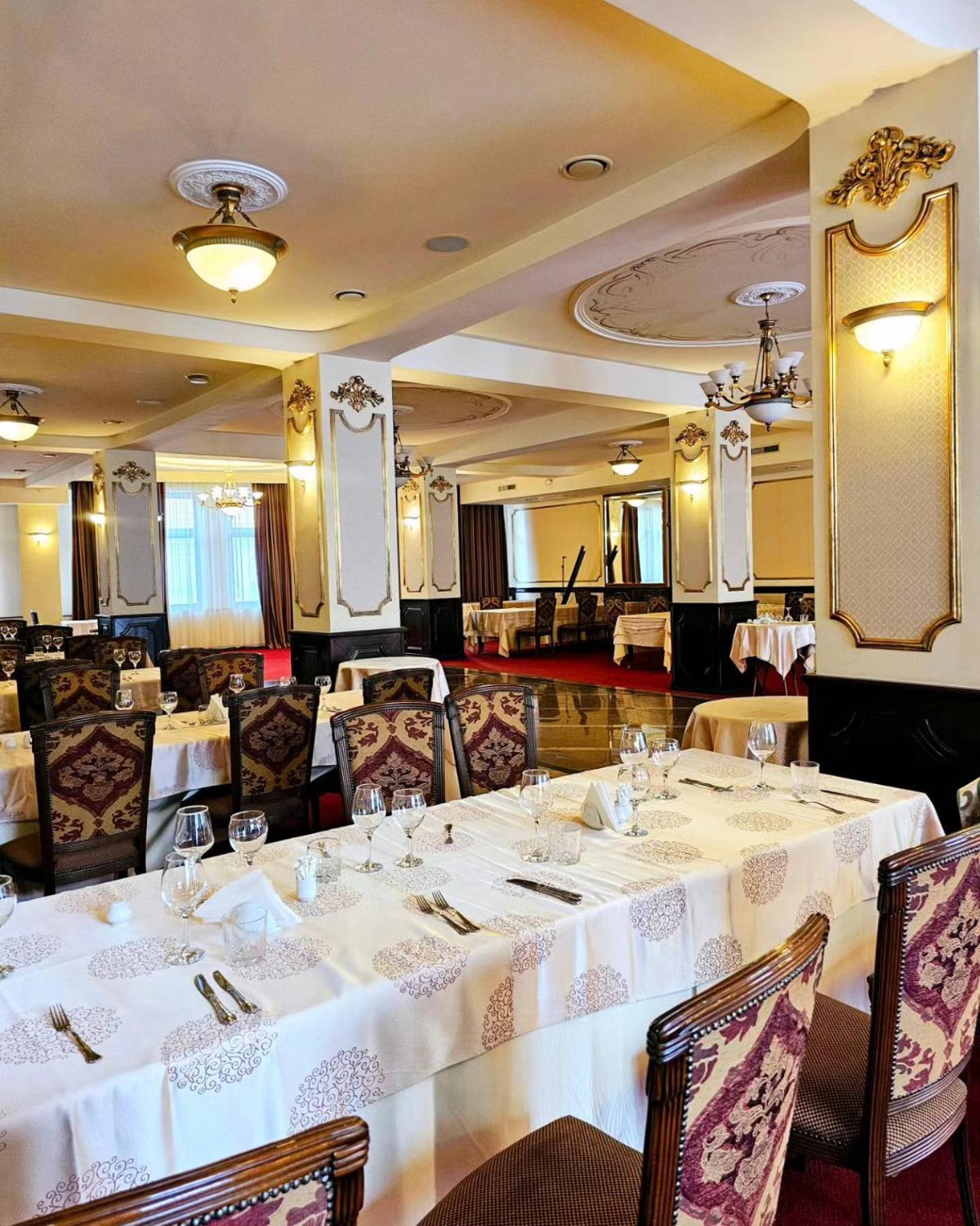 The Elite - Oradea'S Legendary Hotel Extérieur photo